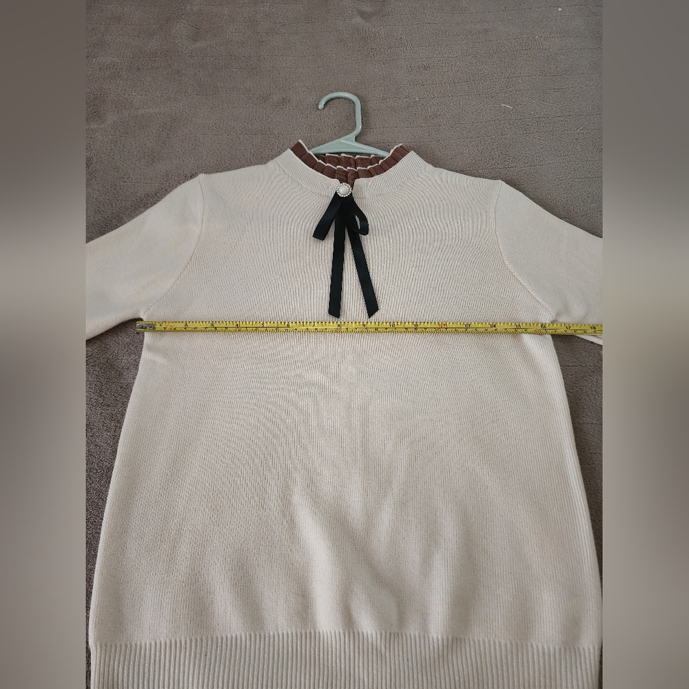 Elegant Cream Sweater with Ribbon And Pearl Accent - Picture 6 of 7